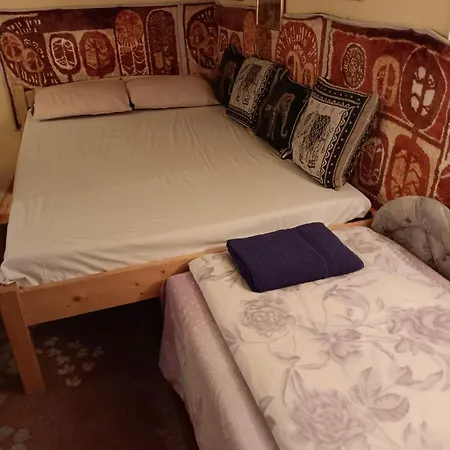 Budapest Central Apartment Δωμάτια σε οικογενειακή κατοικία *