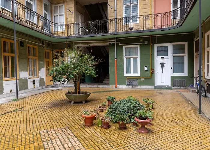 Budapest Central Apartment *