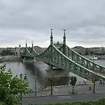 セントラル ホームステイ