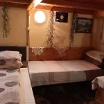 Budapest Central Apartment 홈스테이